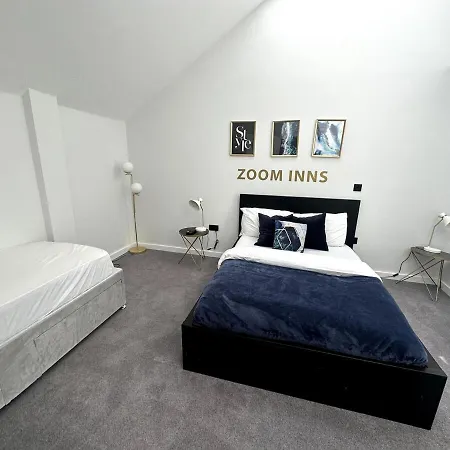 Spacious, Duplex, Sleeps 7, Balcony Views Apartment *